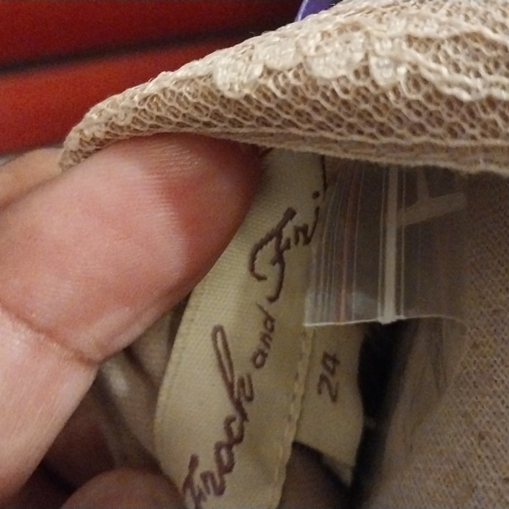 #256 Gorgeous Frock & Frill Dress - Picture 10 of 12